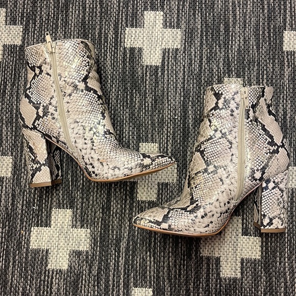 Aldo Size 5 Boots - Picture 2 of 2